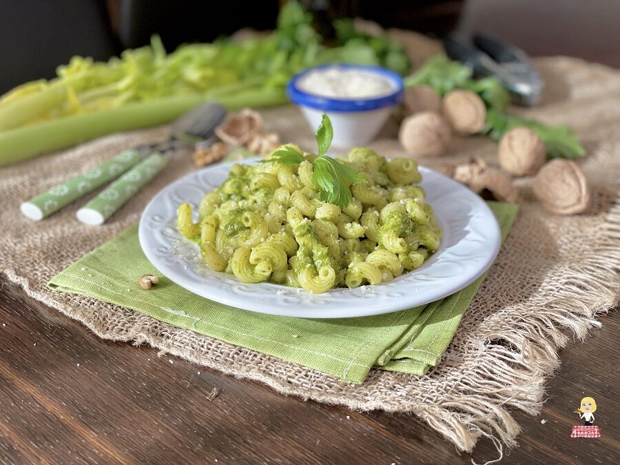 Pesto con foglie di sedano