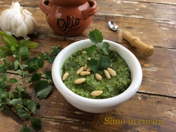 Pesto con pimpinella e basilico