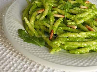 Pesto con rucola e …trofie fresche