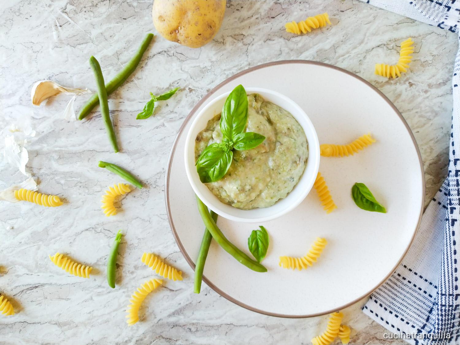 Pesto di fagiolini, patate e basilico