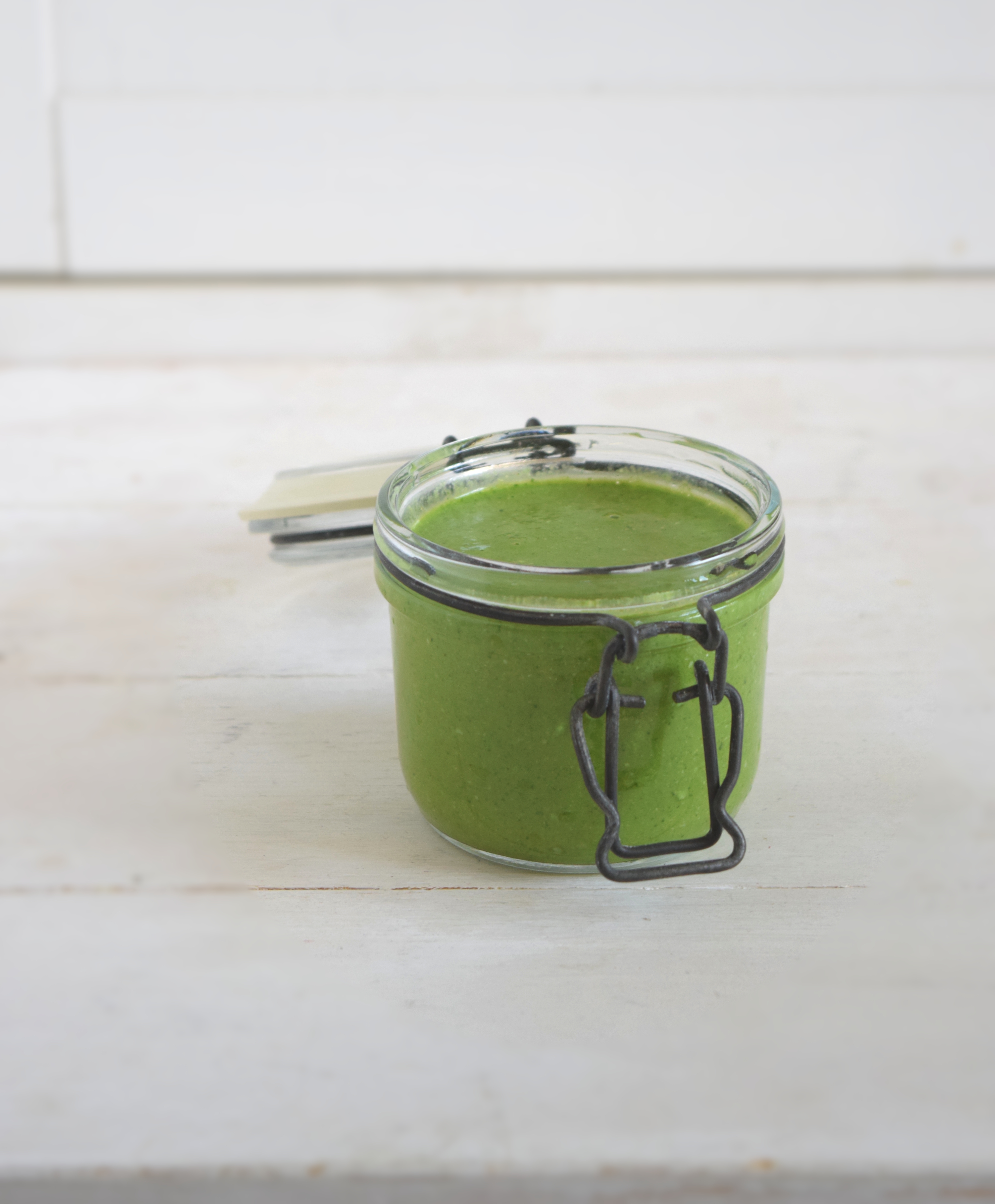 Pesto di foglie di ravanelli