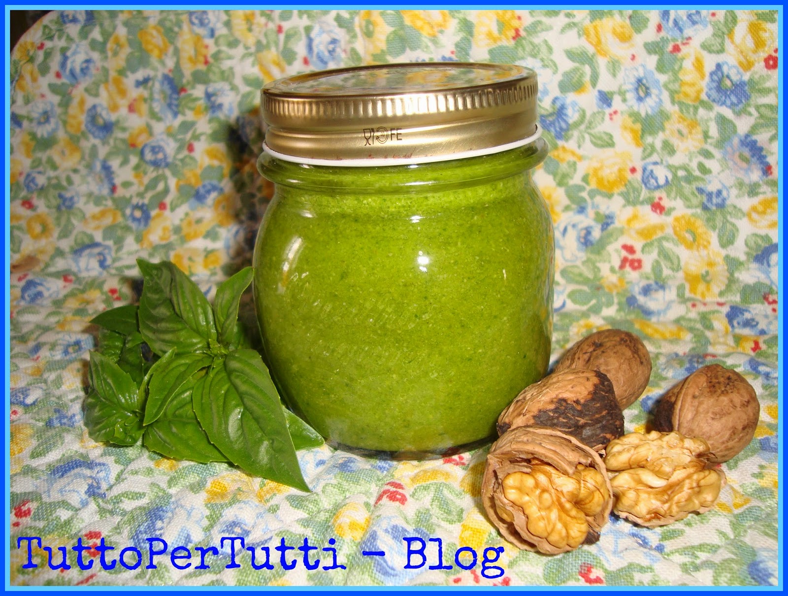 Pesto di noci e basilico