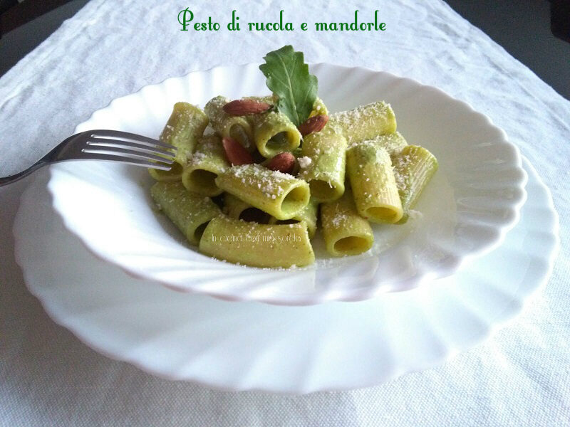 Pesto di rucola e mandorle