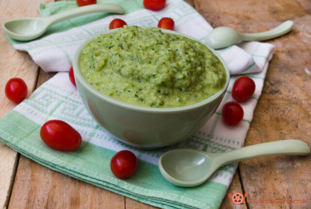 Pesto di zucchine crude con menta e pinoli