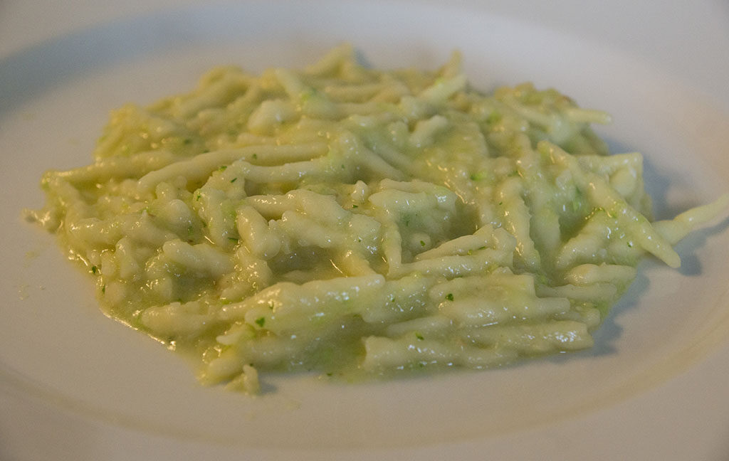 Pesto di zucchine e mandorle