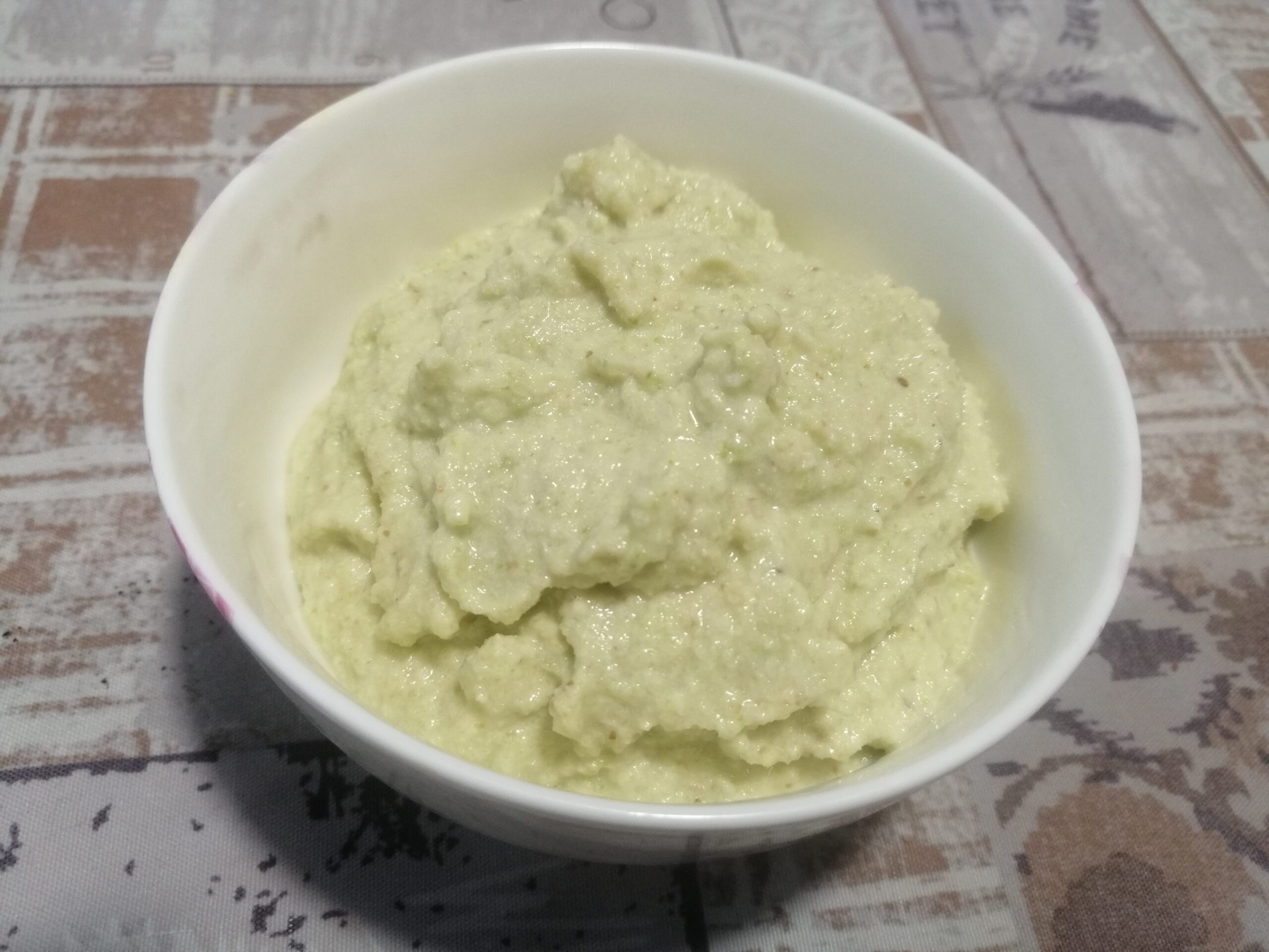 Pesto di zucchine e noci