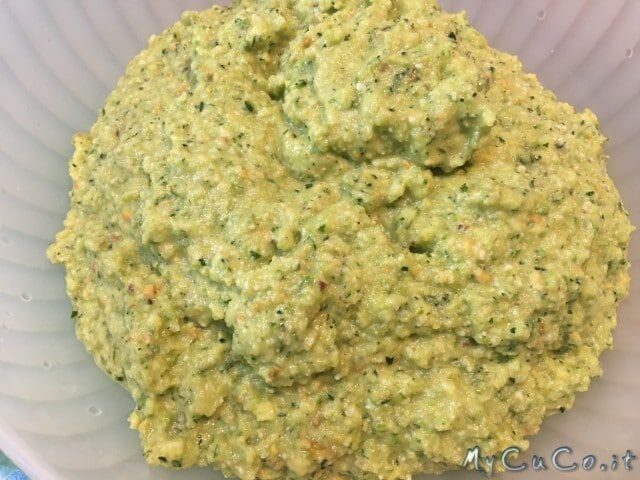 Pesto di zucchine e pistacchi con cuisine e i-companion moulinex
