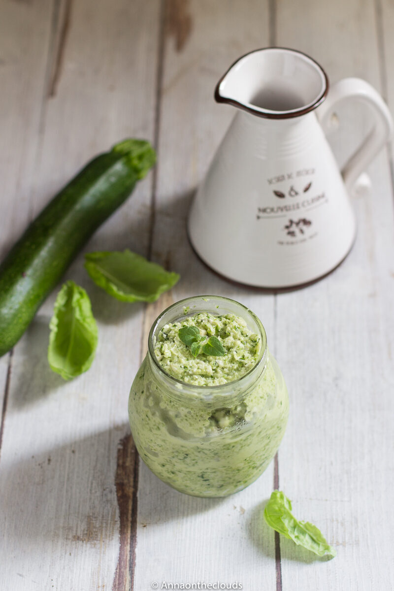 Pesto di zucchine – ricetta con zucchine crude