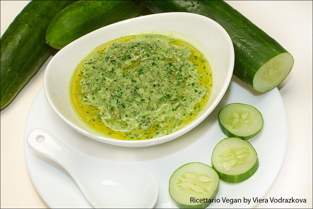 Pesto estivo al cetriolo e basilico senza glutine