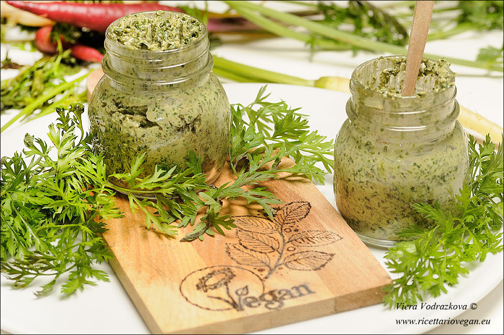 Pesto fresco di barba di carote arcobaleno