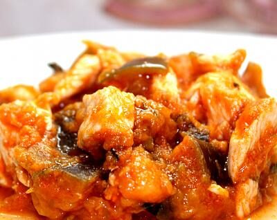 Petto di pollo in salsa di melanzane