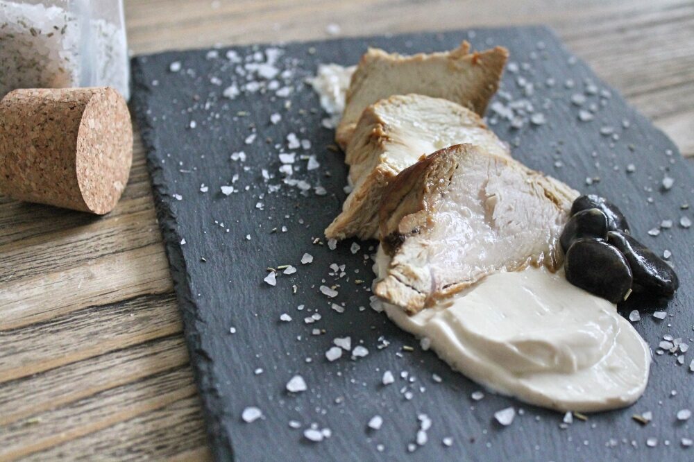 Petto di tacchino con crema di mascarpone e funghi