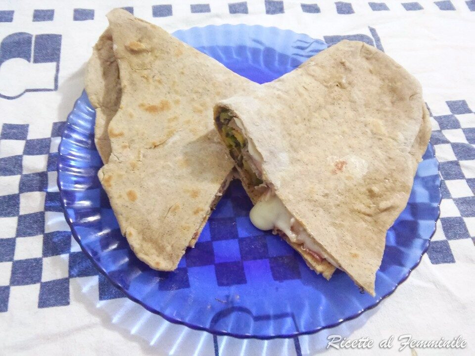 Piadina con farina di riso rosso e canapa