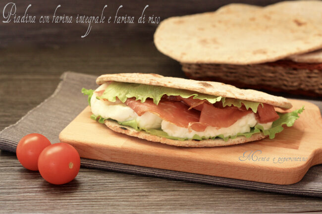 Piadina con farina integrale e farina di riso