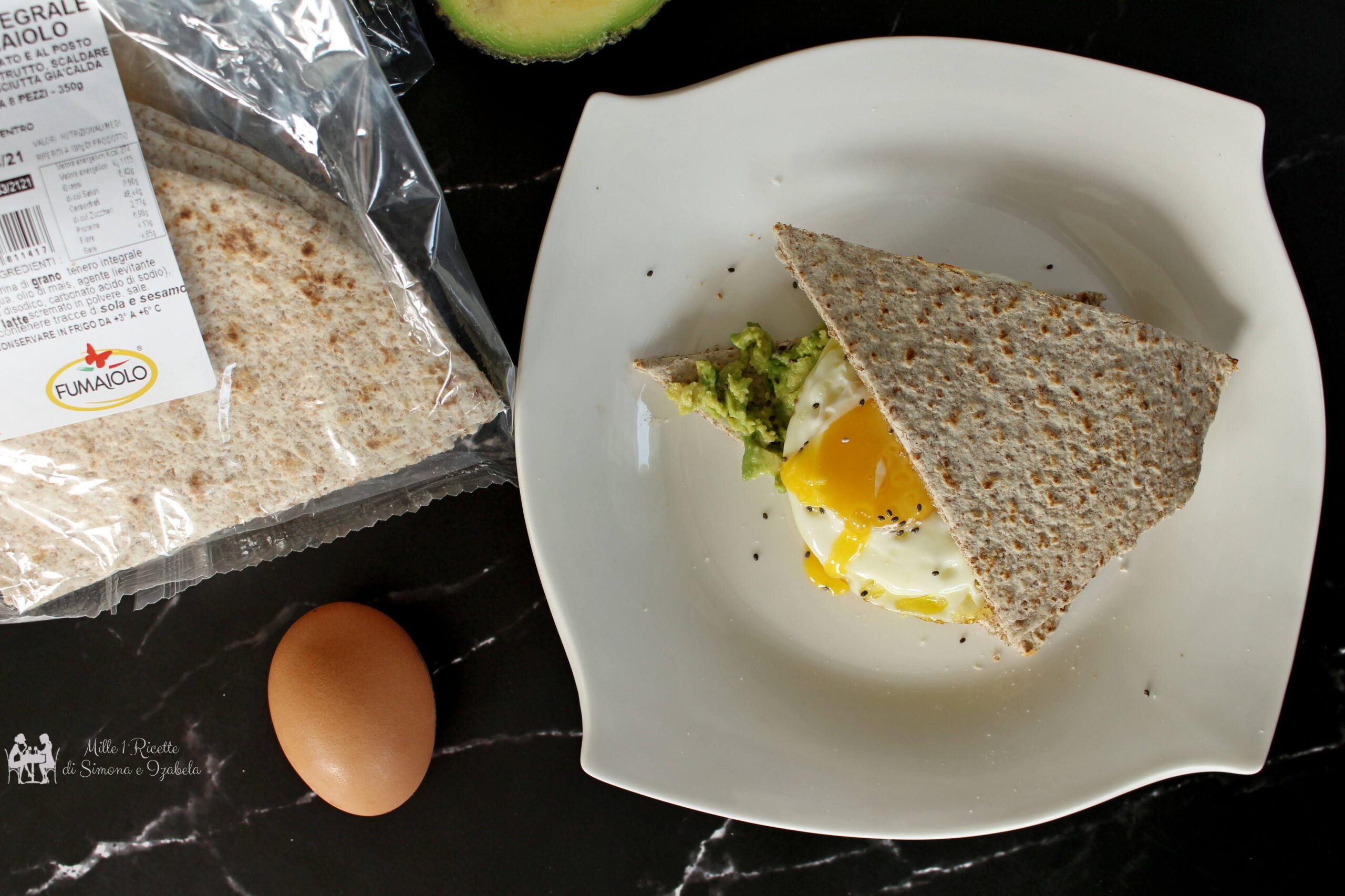 Piadina integrale con avocado e uovo pronta in 5 minuti