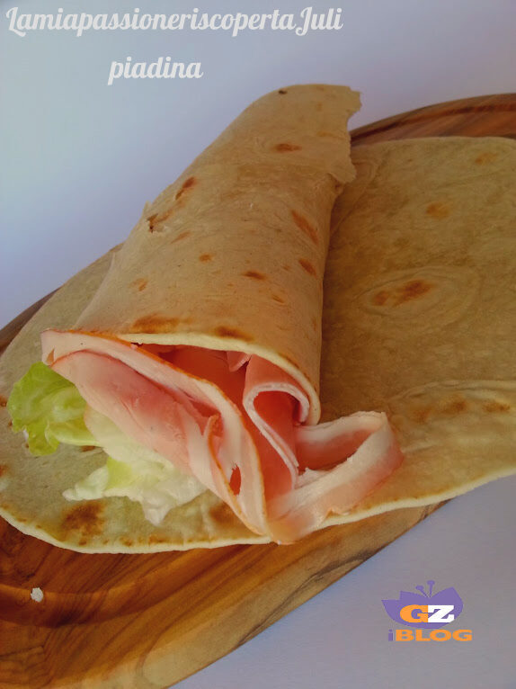 Piadina, romagnola.