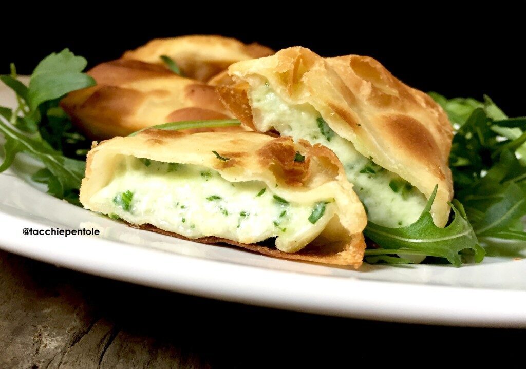 Piadolo – il raviolo di piadina con squacquerone e rucola