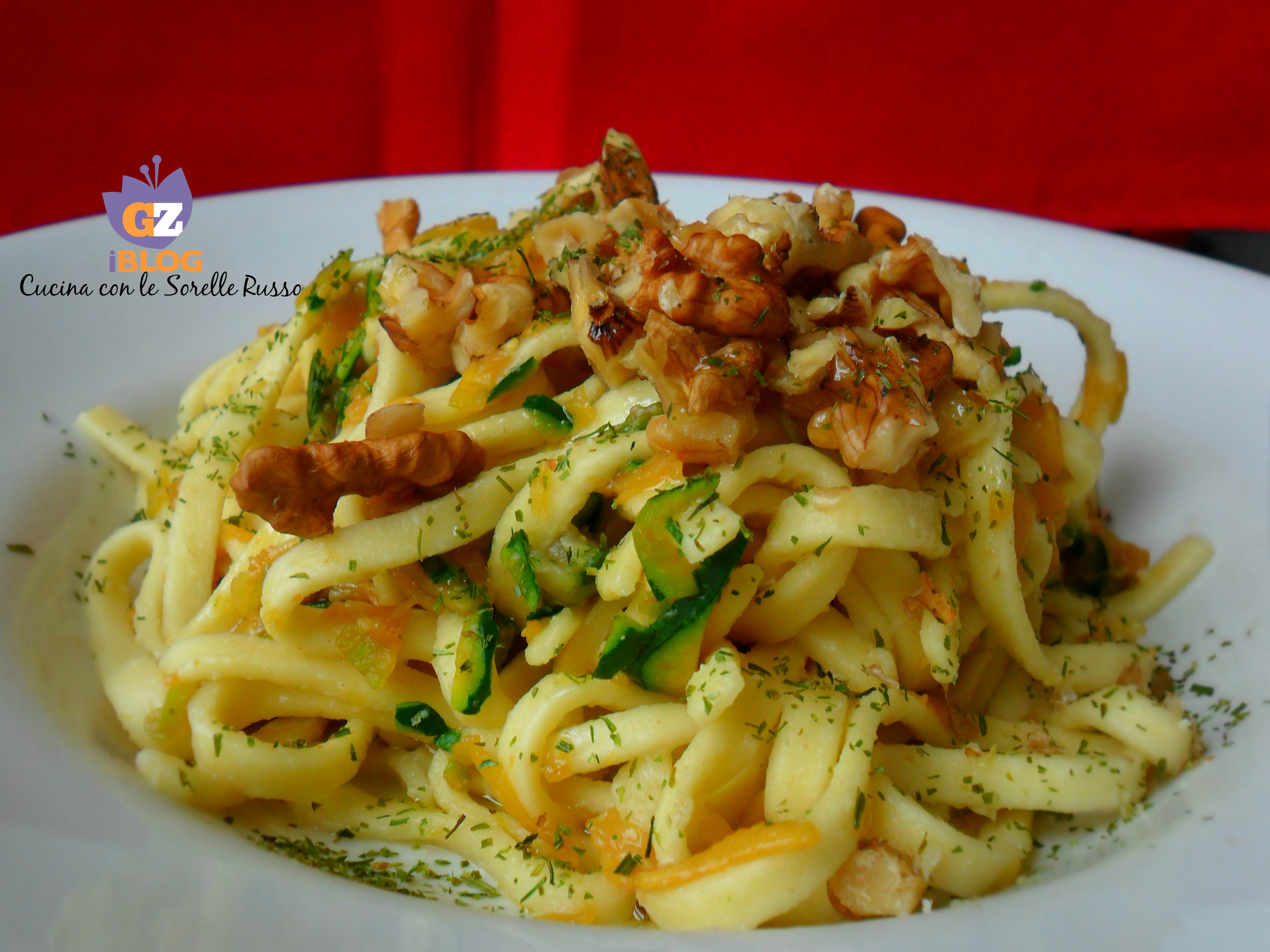 Pincinelle al vapore con crema di zucchine e noci