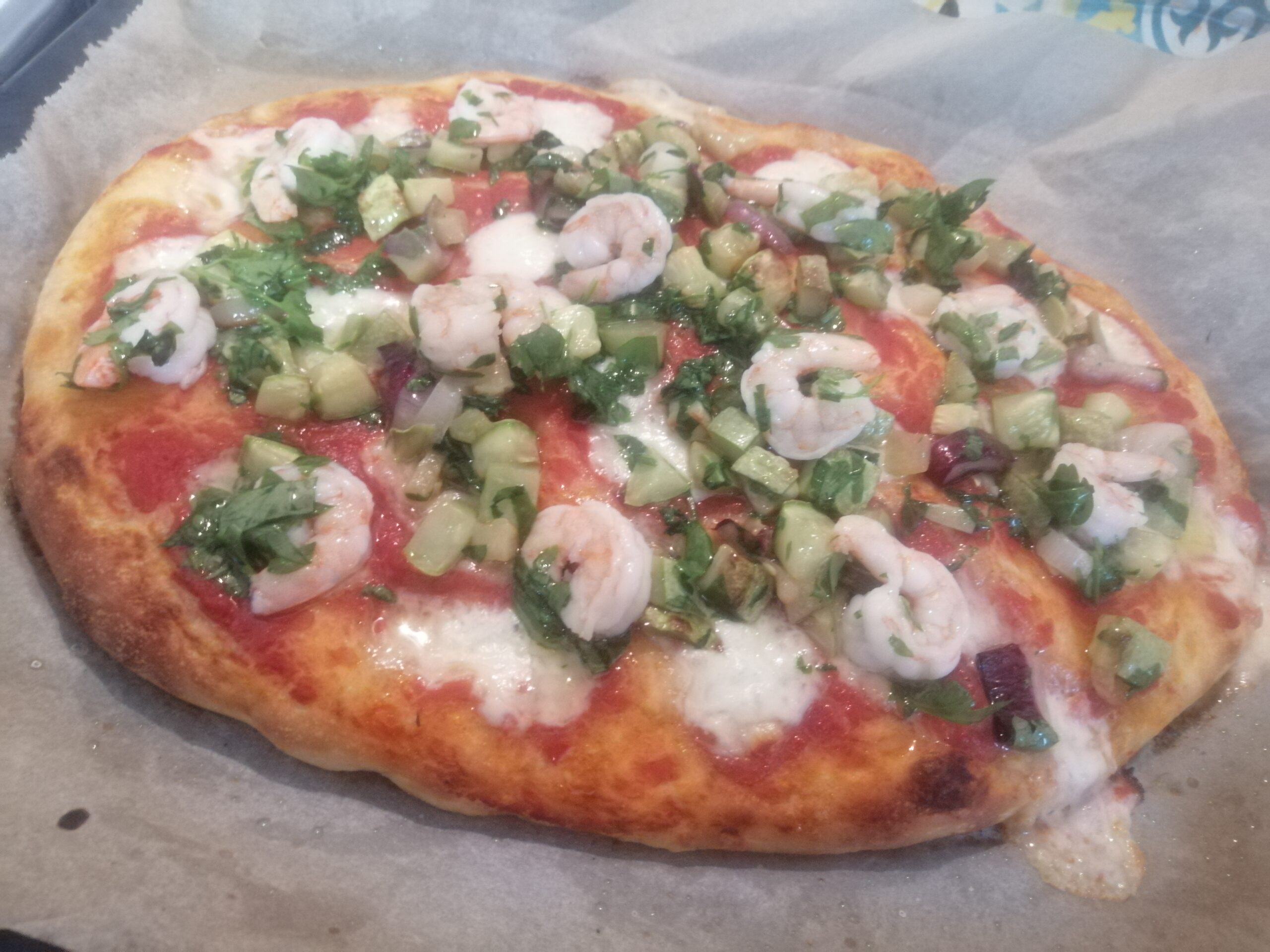 Pinsa romana con gamberi e zucchine