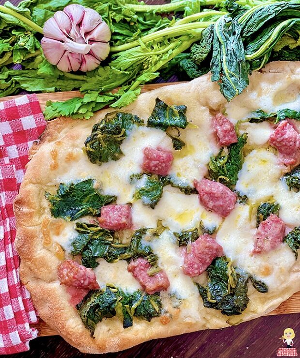 Pinsa romana con salsiccia e friarielli