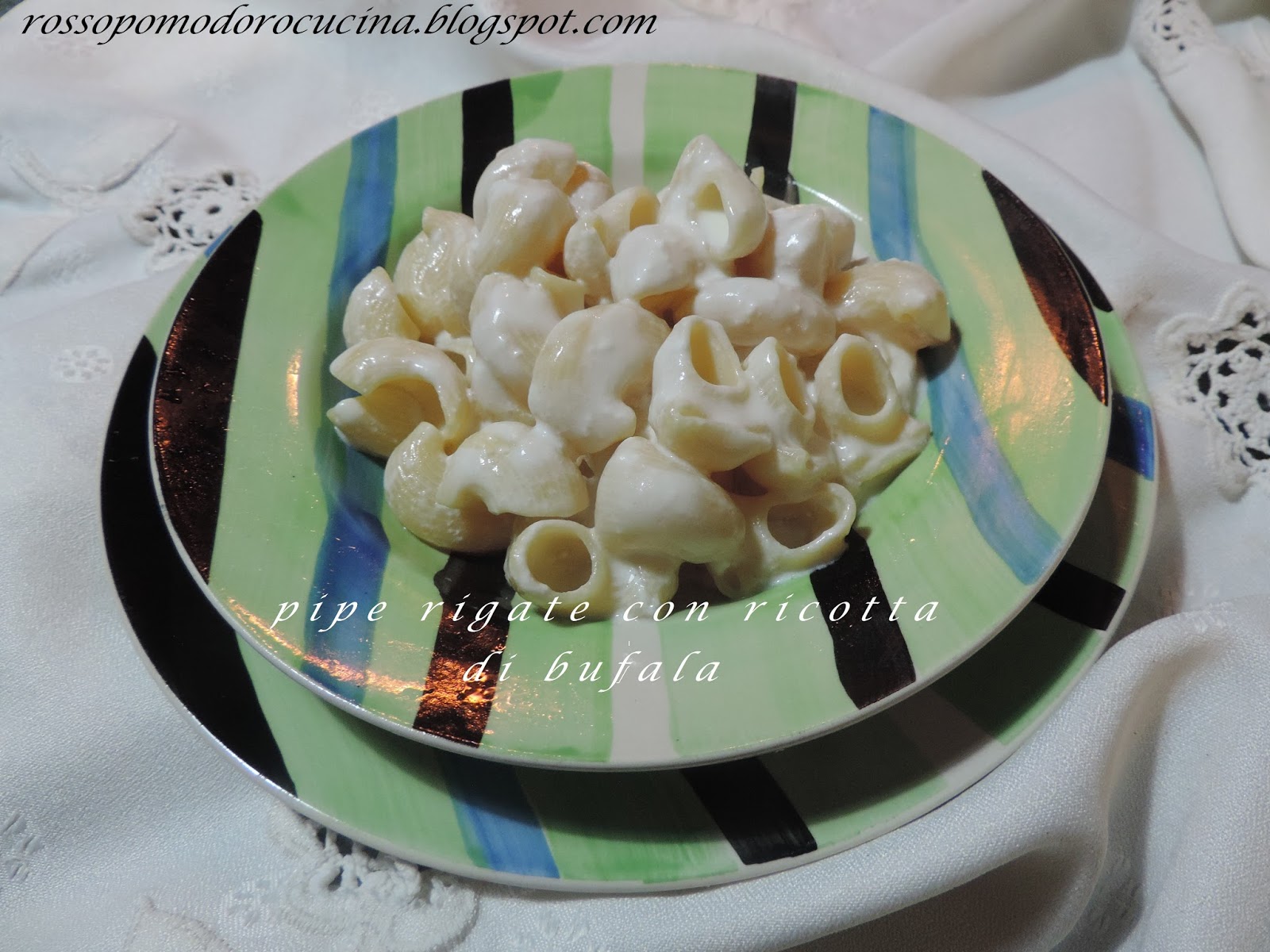 Pipe rigate con ricotta di bufala