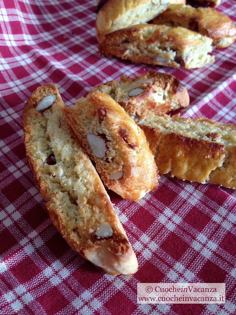 Pisa, i Cantuccini si fanno anche con la planetaria o con le fruste…provare per credere