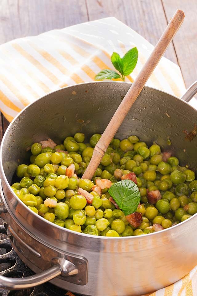 Piselli freschi e guanciale