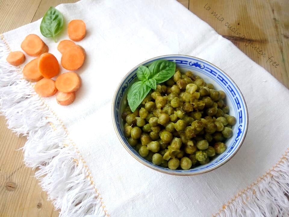 Piselli novelli con cipolla fresca