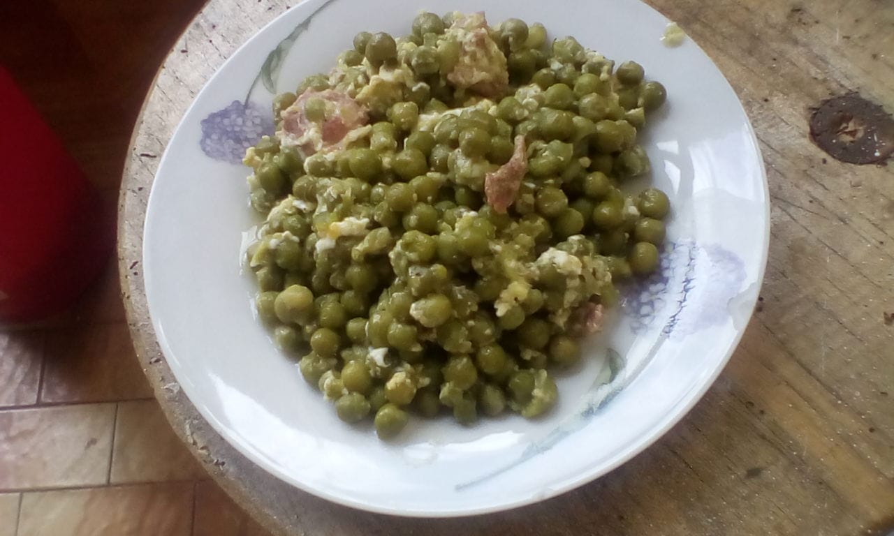 Piselli prosciutto cacio e uova