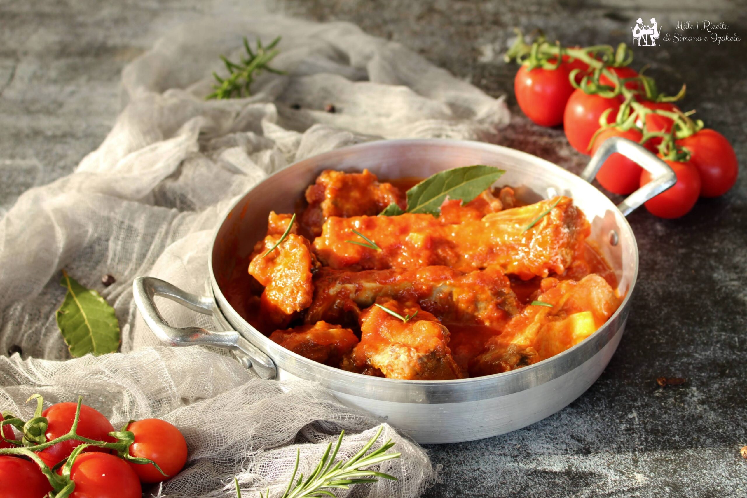 Pittinicchi al sugo ricetta siciliana per le costolette di maiale