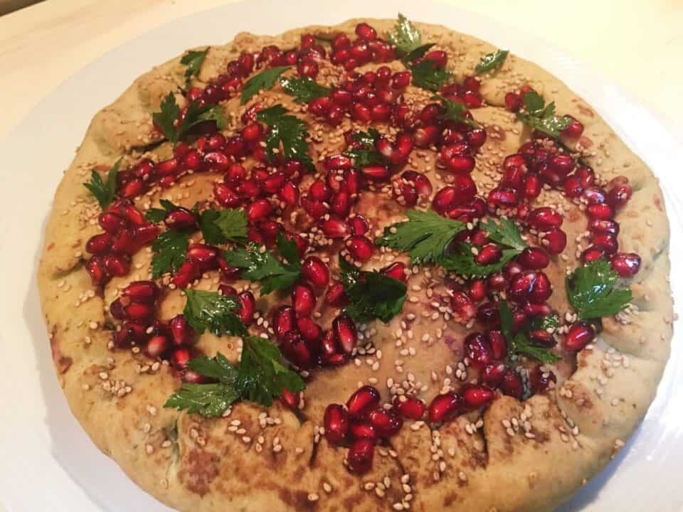 Pizza agrifoglio, rustico di ispirazione natalizia
