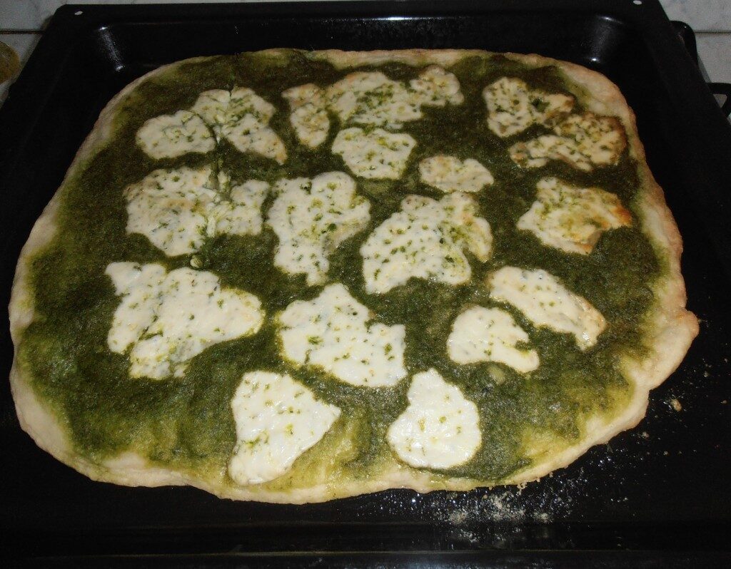 Pizza al pesto