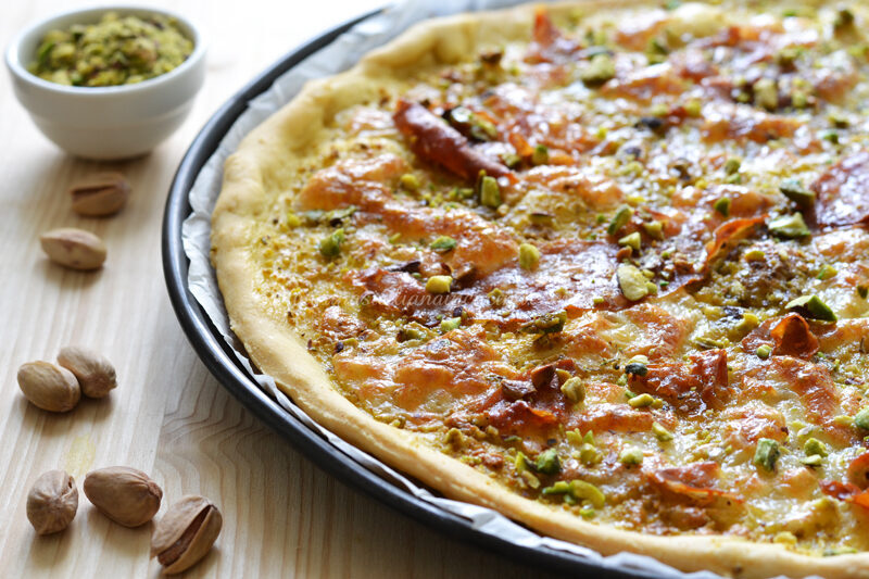 Pizza al pistacchio e mortadella