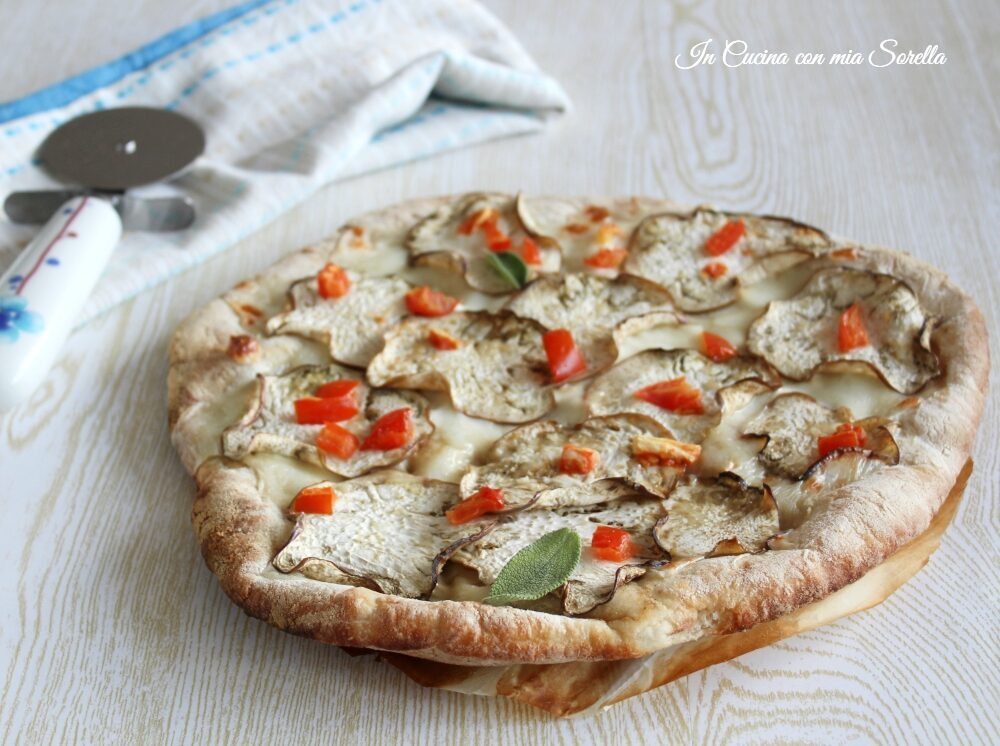 Pizza alla parmigiana bianca