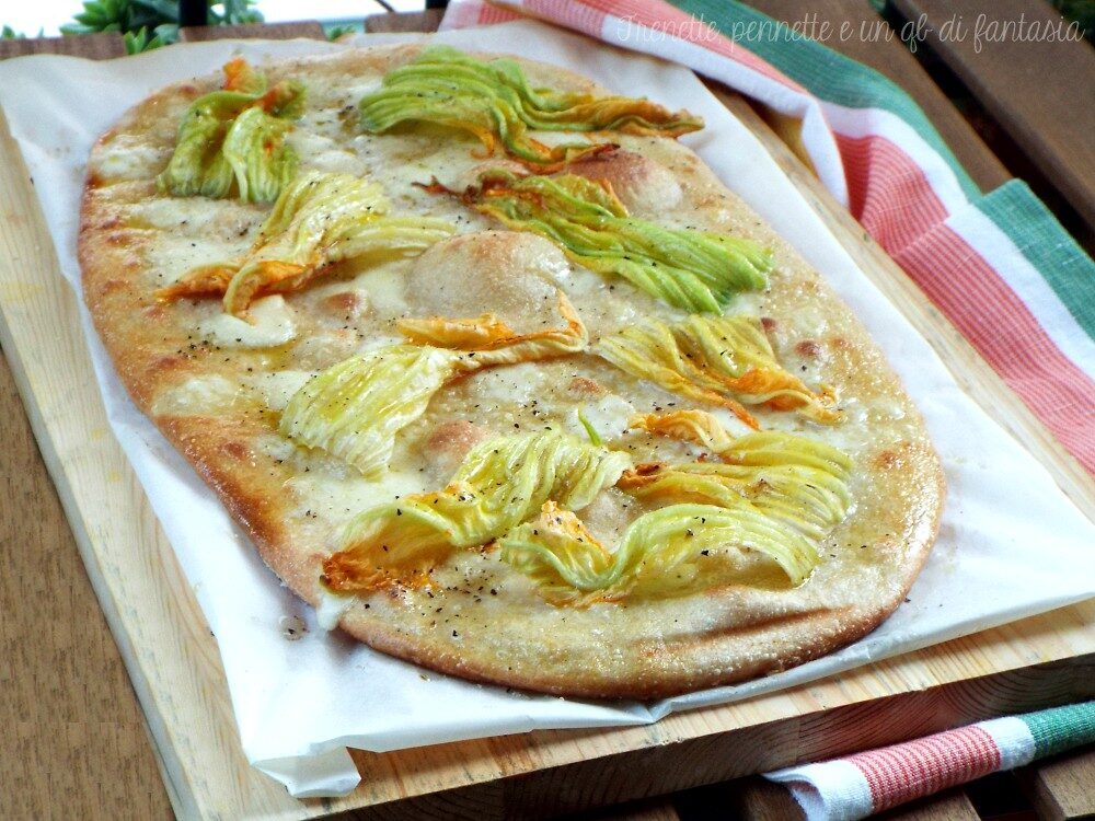Pizza bianca stracchino e fiori di zucca