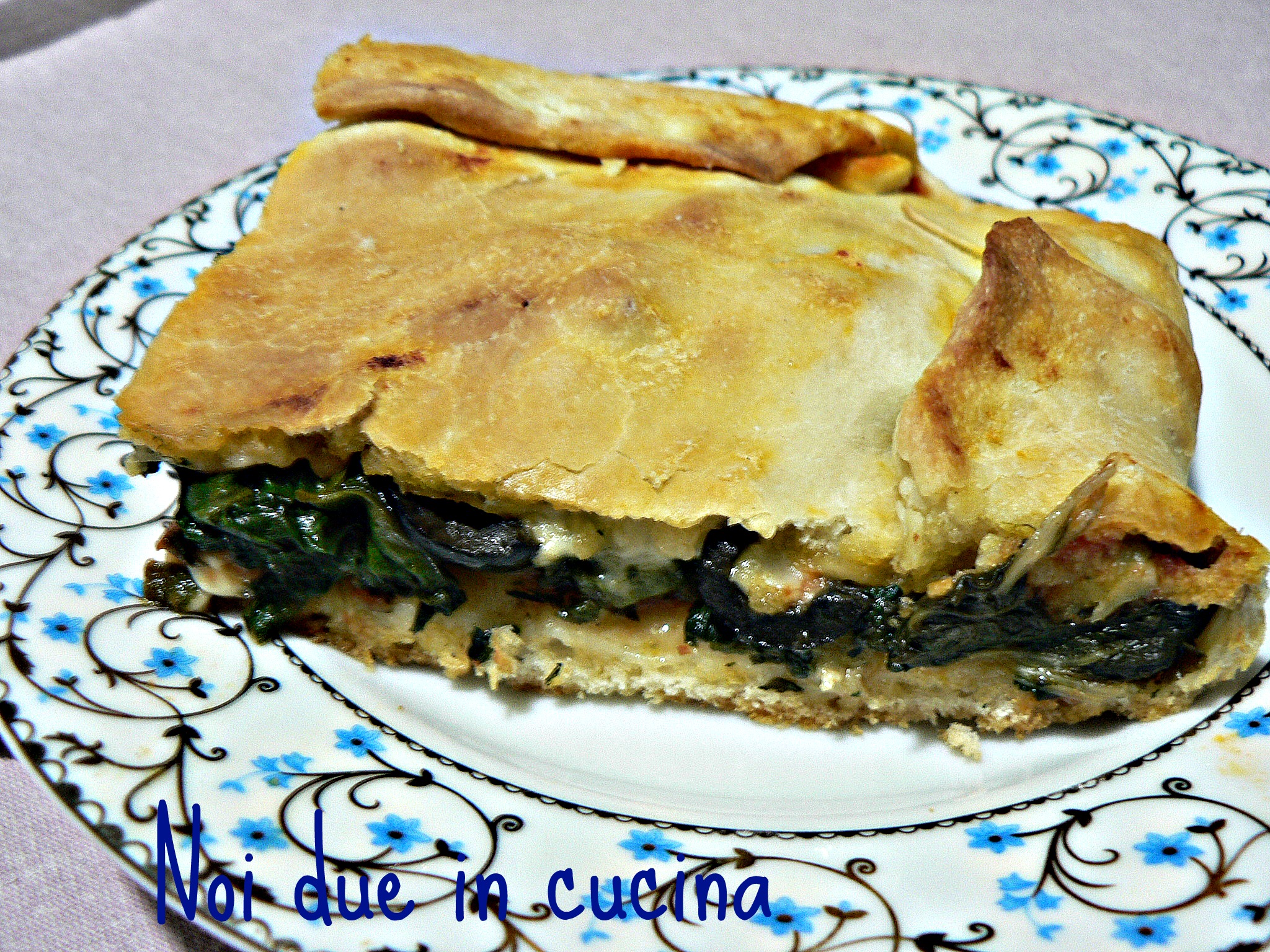 Pizza chiusa con verdura