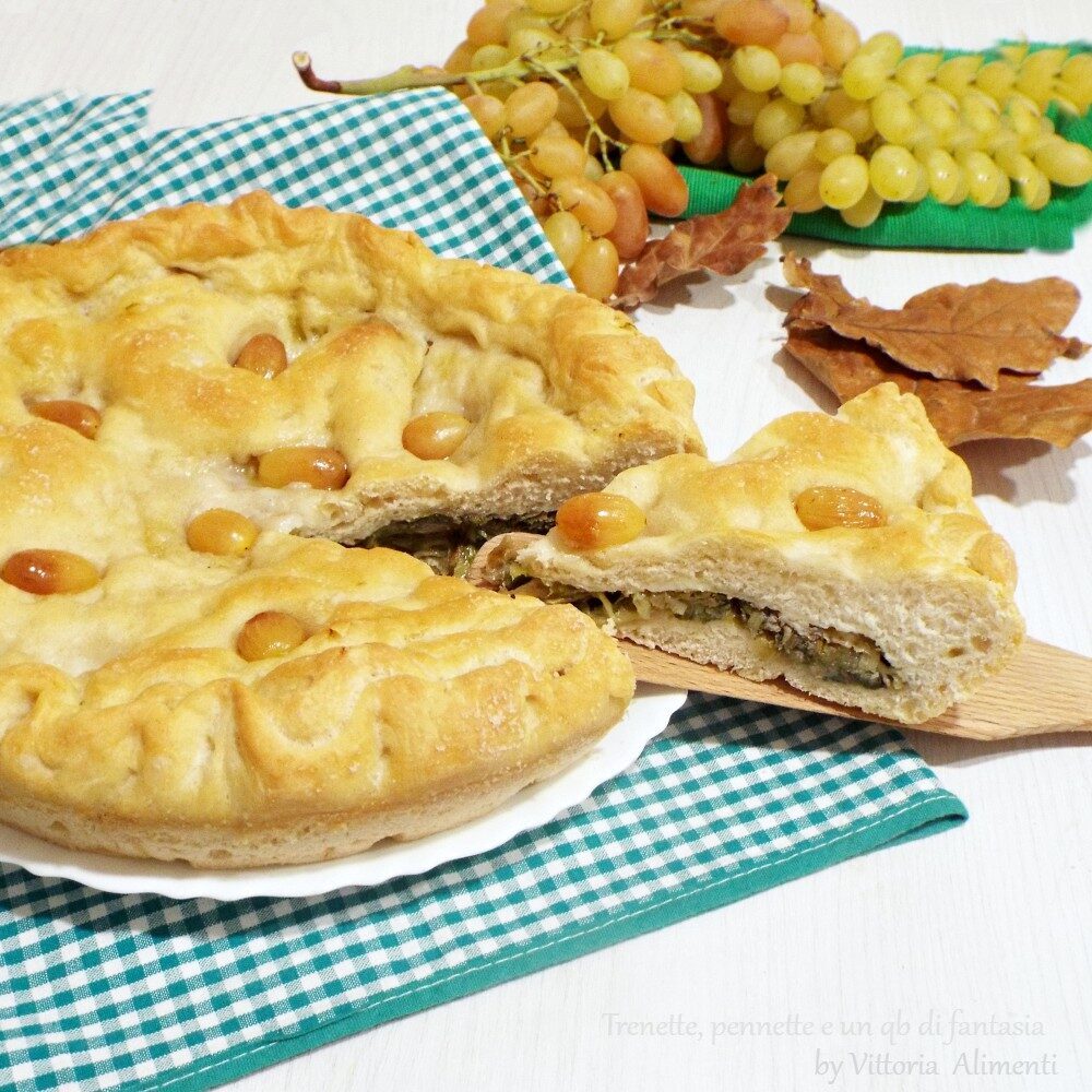Pizza con indivia e uvetta