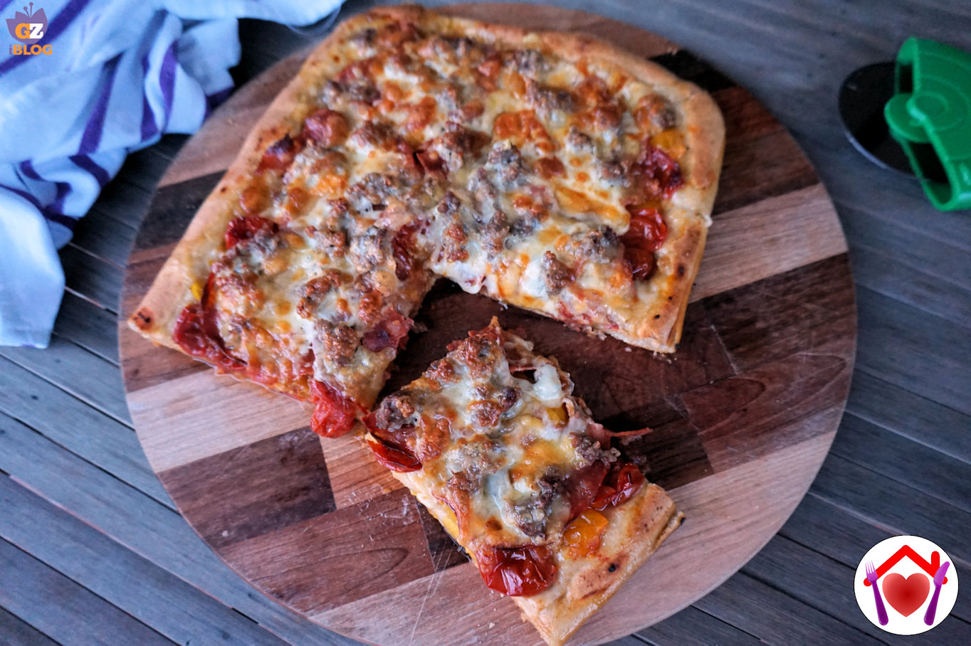 Pizza con salame piccante e provola