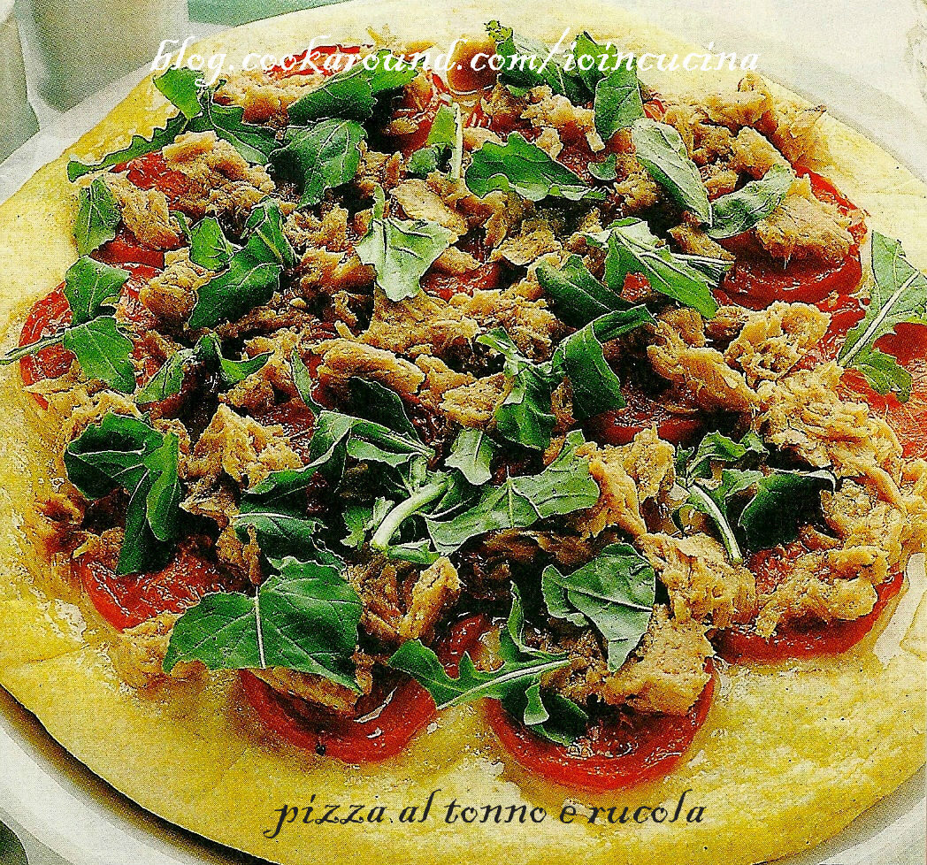 Pizza con tonno e rucola