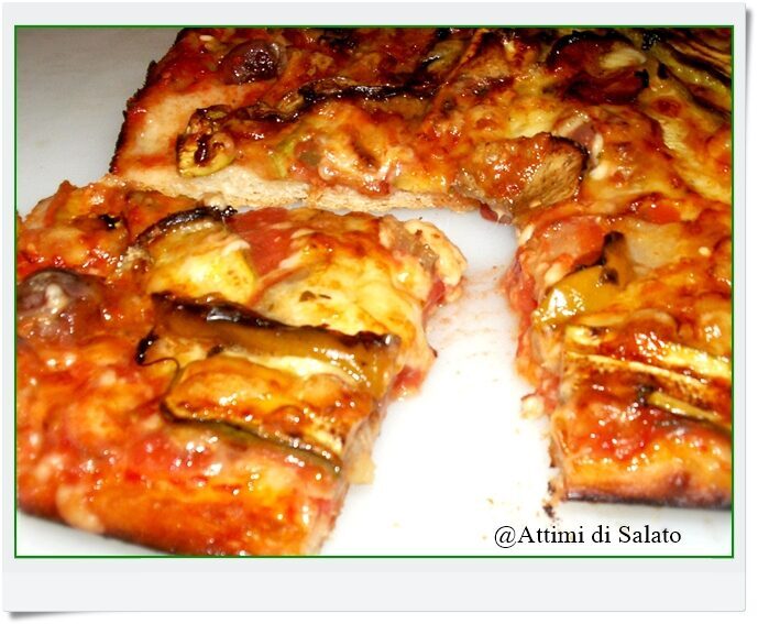 Pizza con verdure e parmigiano