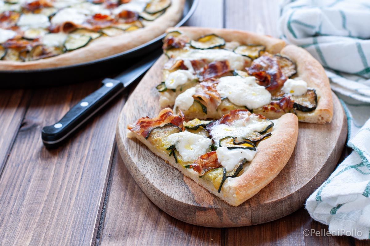 Pizza con zucchine e burrata