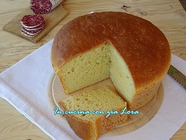 Pizza di formaggio di pasqua umbra