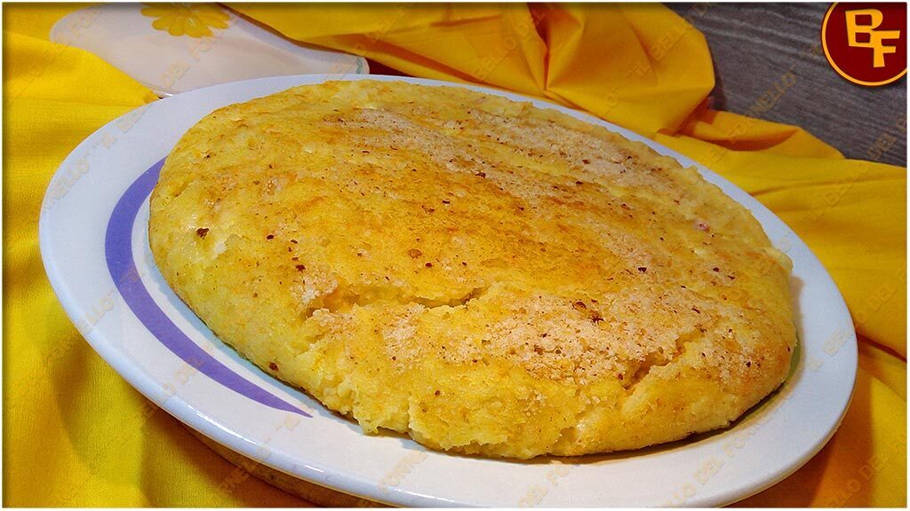 Pizza di patate cotta in padella