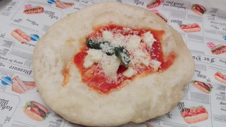 Pizza fritta napoletana la montanara