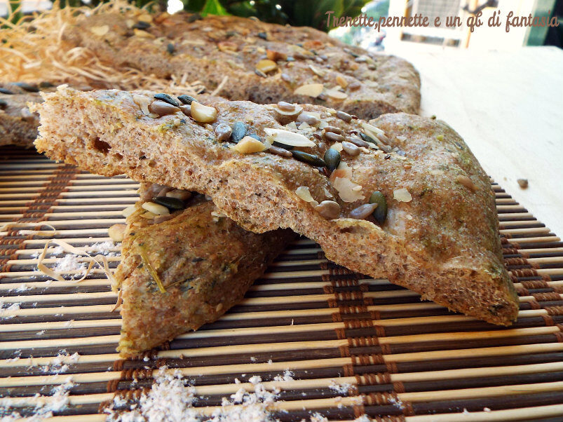 Pizza integrale con semi misti