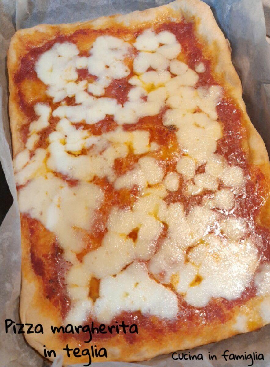 Pizza margherita in teglia – ricetta semplice