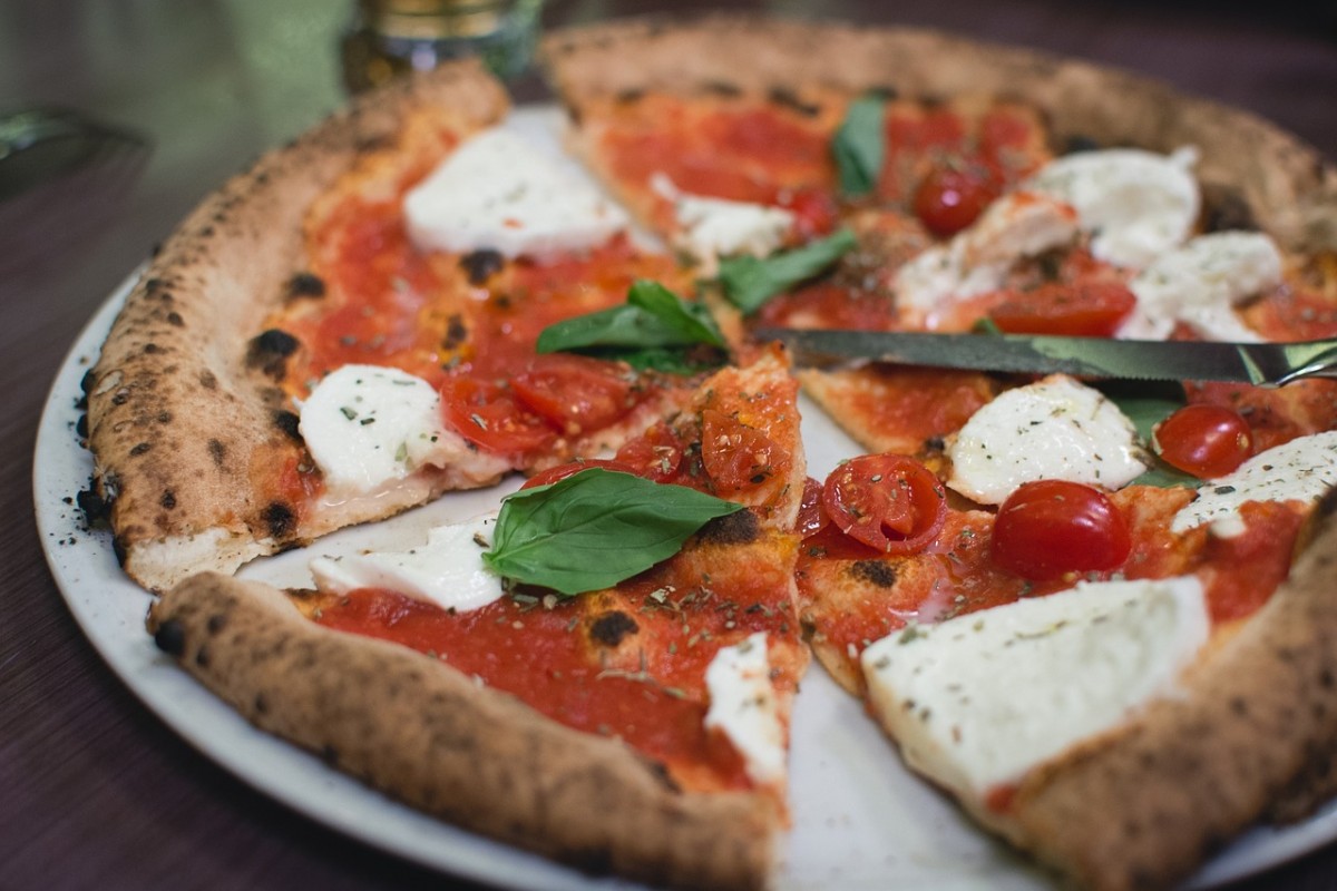 Pizza margherita: ricetta veloce