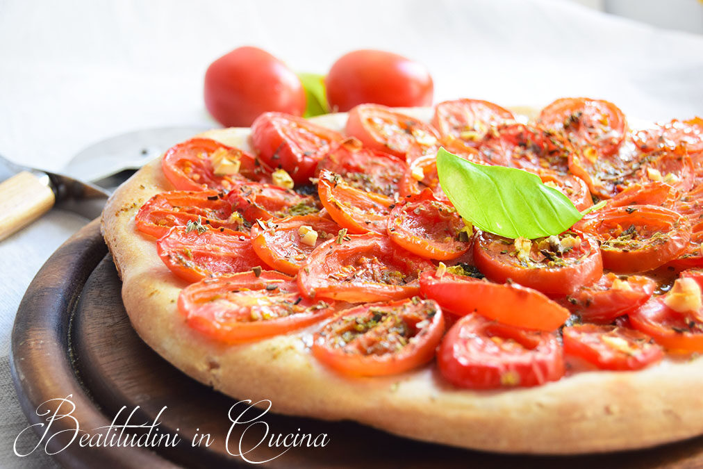 Pizza pomodorini e basilico