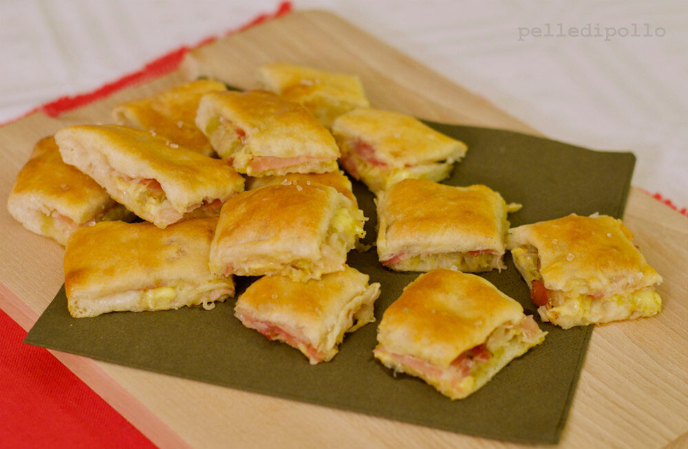 Pizza ripiena con cavolo cappuccio e pancetta
