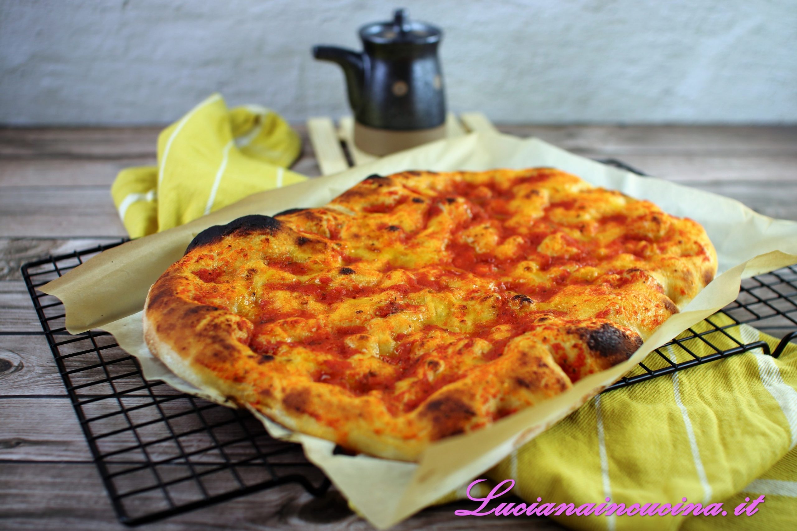 Pizza rossa fatta in casa